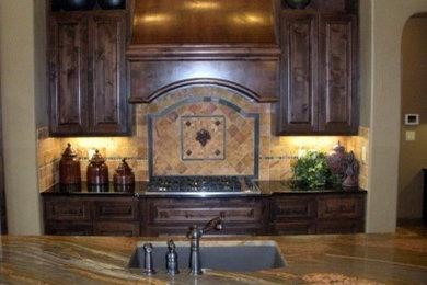 Elegant kitchen photo in Dallas