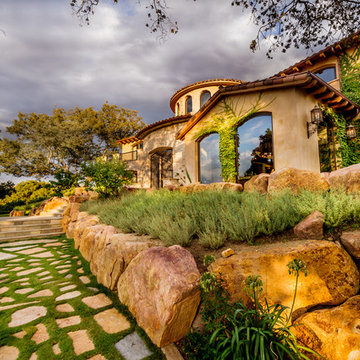 Tuscan Style Horse Farm in Santa Ysabel, CA