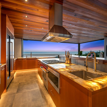 Oceanfront Home Captures Nature’s Drama with NanaWall Stacking Glass Doors