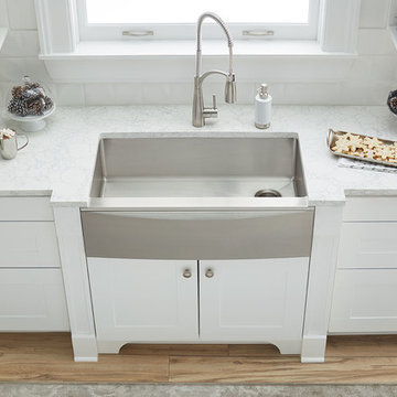 Crosstown Farmhouse Sink with Interchangeable Apron in Platinum