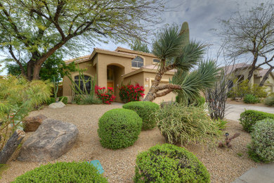 Design ideas for a mediterranean landscaping in Phoenix.