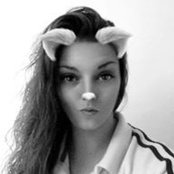 Aimee Barker's photo