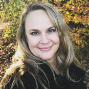 Julie Moore's photo