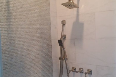 Example of a bathroom design in Dallas