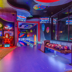 "Zero Gravity" home bowling alley - Novelty Lighting