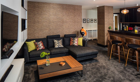 Houzz Tour: Deep Colours and Warm Textures Revamp a City Crashpad