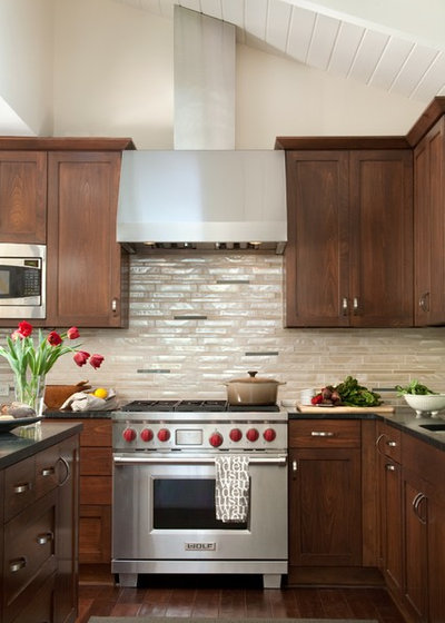 10 Top Backsplashes to Pair With Soapstone Countertops