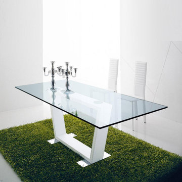 Dori fixed glossy base dining table by Compar