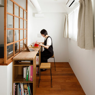 東京23区のモダンスタイルのおしゃれなホームオフィス・仕事部屋の写真