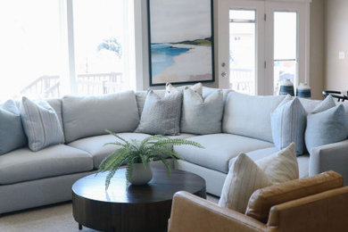 Example of a transitional living room design in Salt Lake City