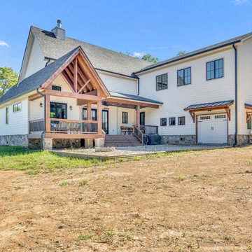 Modern Farmhouse Masterpiece with Panoramic Hilltop Views – Middle Tennessee