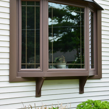 BAY WINDOW - BROWN EXTERIOR - FOXWOOD LAMINATE INTERIOR