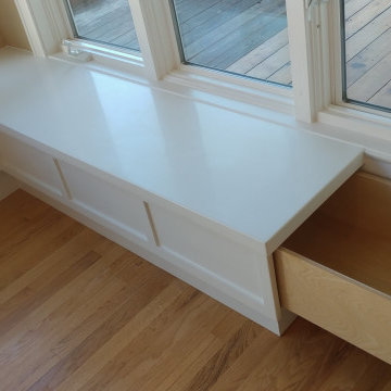 2241 BUILT-IN BENCH W/ STORAGE