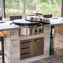 Outdoor Kitchen