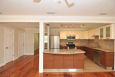 Example of a trendy kitchen design in Tampa