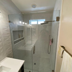 Parterre - Foothill Ranch - Shower Doors