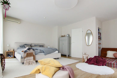 フランクフルトにあるエクレクティックスタイルのおしゃれな寝室