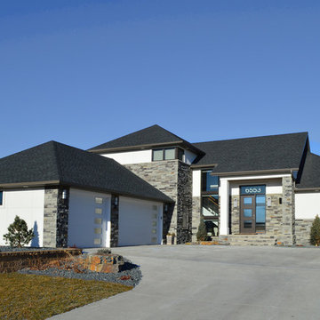 Modern 1 1/2 Story--Front View