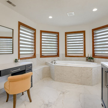 Williamsburg Village Master Bath