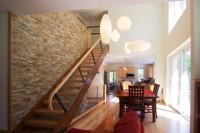 Dining room - mid-sized cottage dining room idea in Bridgeport