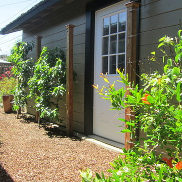 A Cool Mediterranean Mountain View Garden