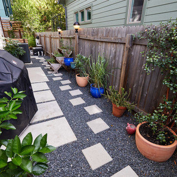 Brentwood Plunge Courtyard