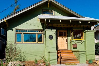 Example of an arts and crafts exterior home design in San Francisco