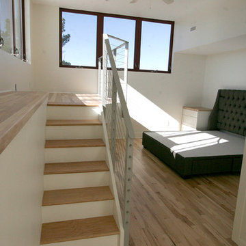 Sunny Sumptuous Deluxe Riverfront Loft