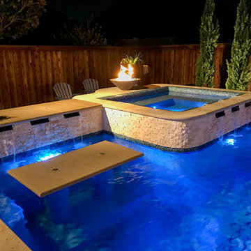 Small Yard Transitional Pool & Spa Resort
