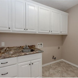 800 Bethpage Ct - Products