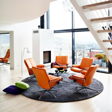 Ambiance Apéritif avec Set de Fauteuils Oranges - Stressless