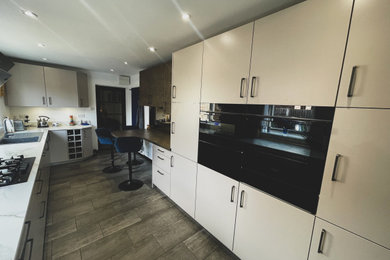 Inspiration for a contemporary kitchen in Cambridgeshire.