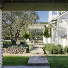stephalain's exterior and garden