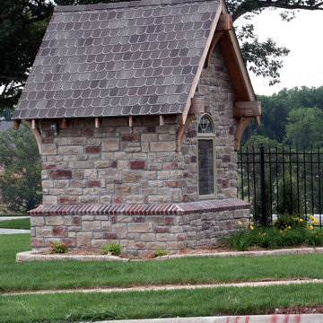 Check out more of a traditional color style in our Pennsylvania Rubble!
