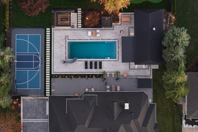 Inspiration for a modern landscaping in Toronto.