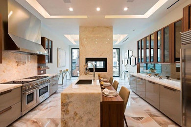 Trendy kitchen photo in New York