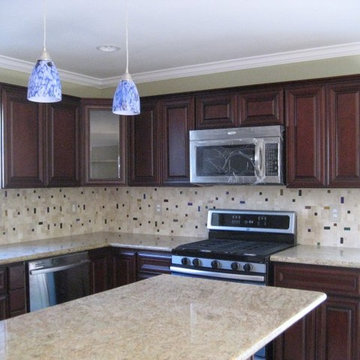 Glass accent tiles for kitchen backspash