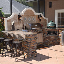 Outdoor Kitchen
