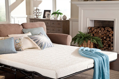 Beach style bedroom photo in Wilmington