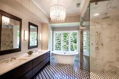 Example of a minimalist bathroom design in Chicago