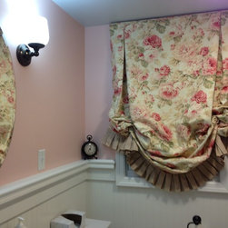 Bathroom Roman Shade - Window Treatments