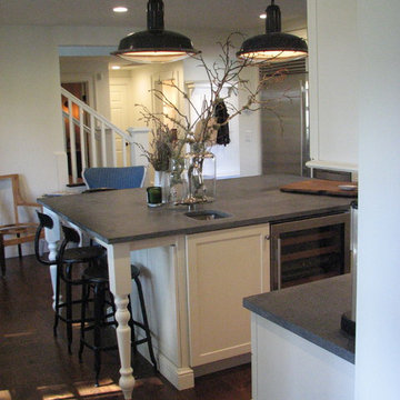 A 2016 kitchen comes home to a circa 1711 cape