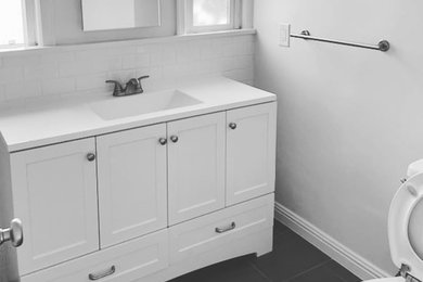 Example of a bathroom design in Los Angeles