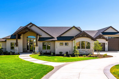 Design ideas for a classic house exterior in Boise.