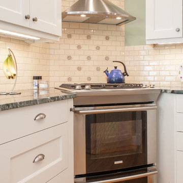 Chelmsford MA Cozy Kitchen