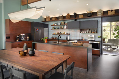 Kitchen - contemporary kitchen idea in Cleveland