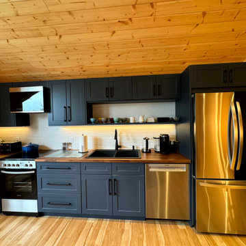 Cottage Garage with loft in the Muskoka Lakes Region