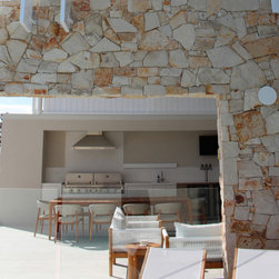 Burnie Irregular Walling Beach House Gold Coast - Wall Cladding & Stone Veneer