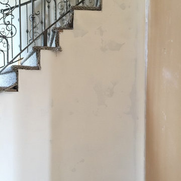 Grand Entryway Curved Staircase