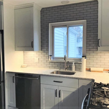 Showplace EVO Kitchen in Pierce Extra White